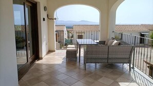 Outdoor dining - Sea View Villa with Pool & Sunset Terrace | Private Parking | Badesi, Sardinia (Badesi)