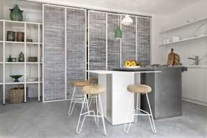 Luxury-Villa | Eigene Küche | Großer Kühlschrank, Mikrowelle, Ofen, Herdplatte