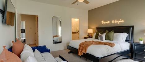 Desk, iron/ironing board, travel cot, WiFi