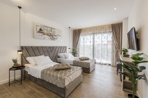 4 Schlafzimmer, Schreibtisch, Bügeleisen/Bügelbrett, kostenloses WLAN