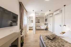 4 Schlafzimmer, Schreibtisch, Bügeleisen/Bügelbrett, kostenloses WLAN
