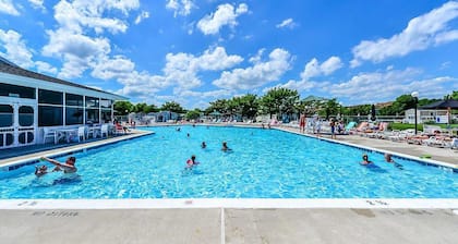 Comfortable cottage in gated community, 5 mins to OC and Assateague