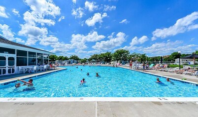 Comfortable cottage in gated community, 5 mins to OC and Assateague