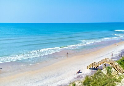 Spacious Beach Stay w/ Pool, Spa, Views & Kings!