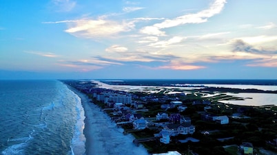 Spacious Beach Stay w/ Pool, Spa, Views & Kings!