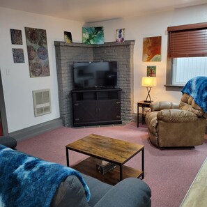 智能電視、DVD 播放機