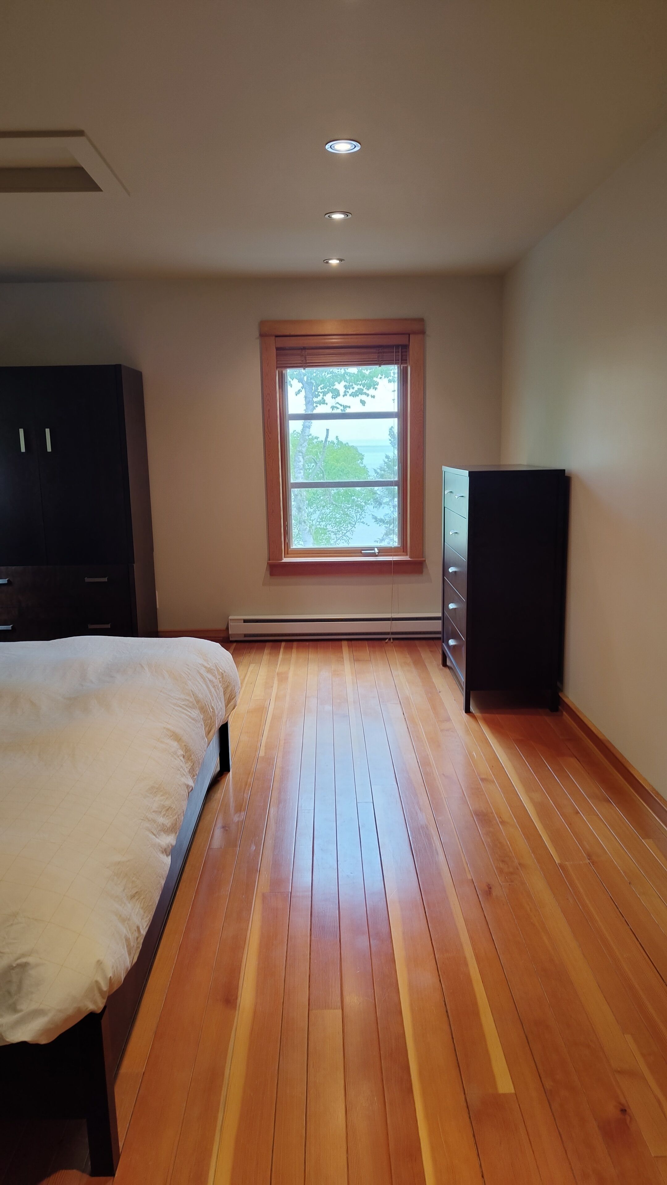 4 chambres, bureau, Wi-Fi gratuit, draps fournis