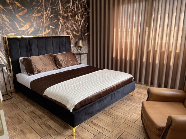 3 Schlafzimmer, Schreibtisch, Bügeleisen/Bügelbrett, Reisekinderbett