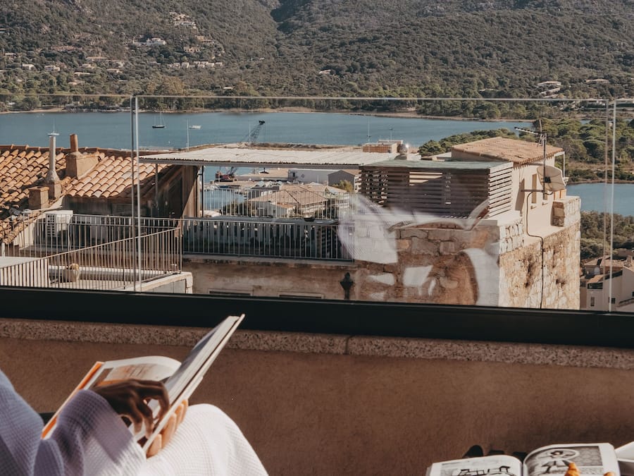 Literie de qualité supérieure, surmatelas, minibar