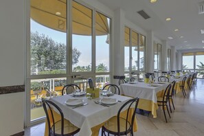 Restaurant - ALBERGO SAVOIA (Misano Adriatico)