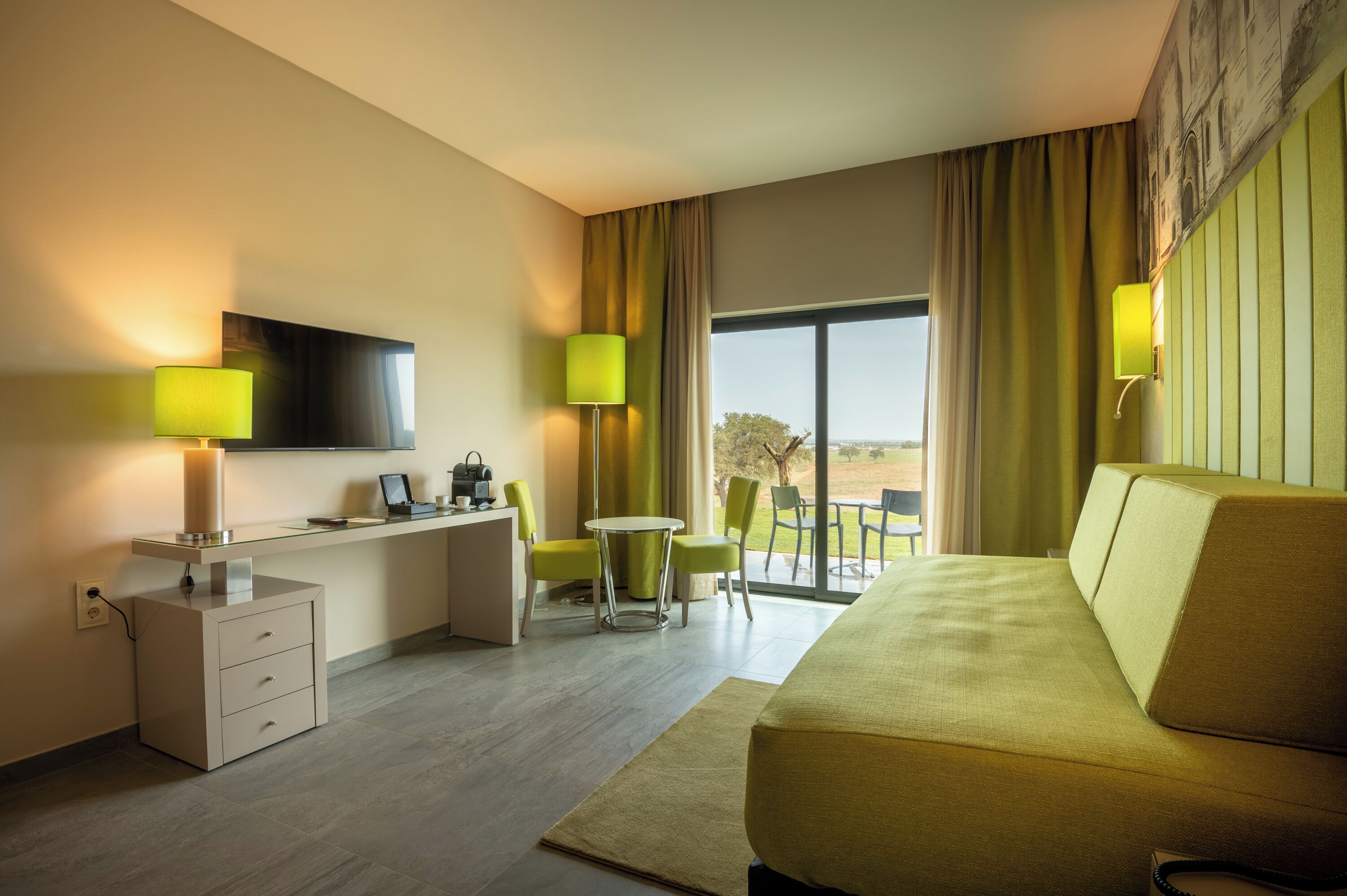 Doppelzimmer | Minibar, Zimmersafe, Schreibtisch, kostenloses WLAN