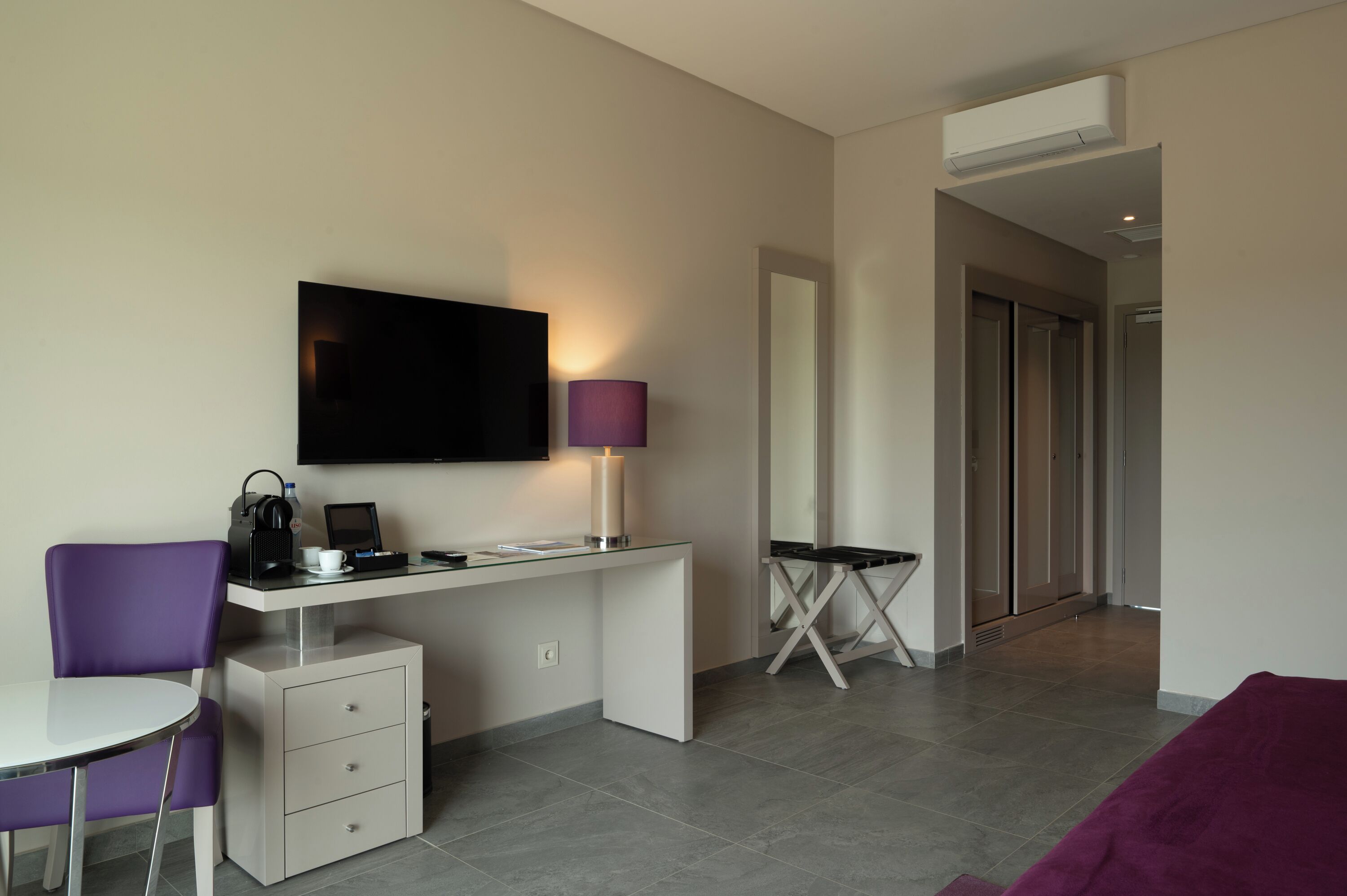 Double Room | Minibar, in-room safe, desk, free WiFi