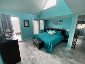 2 bedrooms, iron/ironing board, internet, bed sheets