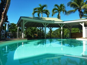 Utomhuspool