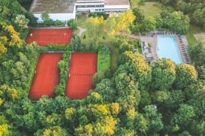 Sports court - Cozy, newly renovated luxury apartment, 5 minutes' walk from the beach (Timmendorfer Strand)