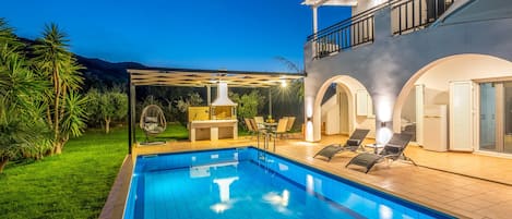 Villa | Pool | Outdoor pool
