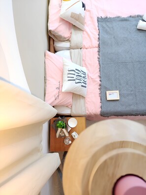 Kamar Comfort, 2 Tempat Tidur Twin, Bebas Asap Rokok, pemandangan kota | Seprai katun Mesir, seprai premium, dan selimut bulu angsa