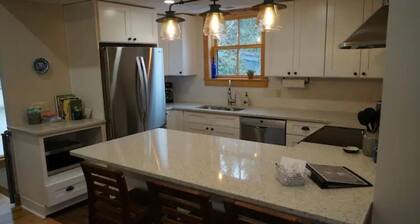 Located in beautiful/historic downtown Peninsula in the heart of a National Park