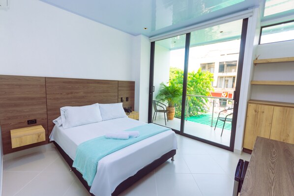 Superior-Zimmer | Hochwertige Bettwaren, Minibar, Schreibtisch, kostenloses WLAN