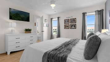 3 bedrooms, iron/ironing board, WiFi, bed sheets