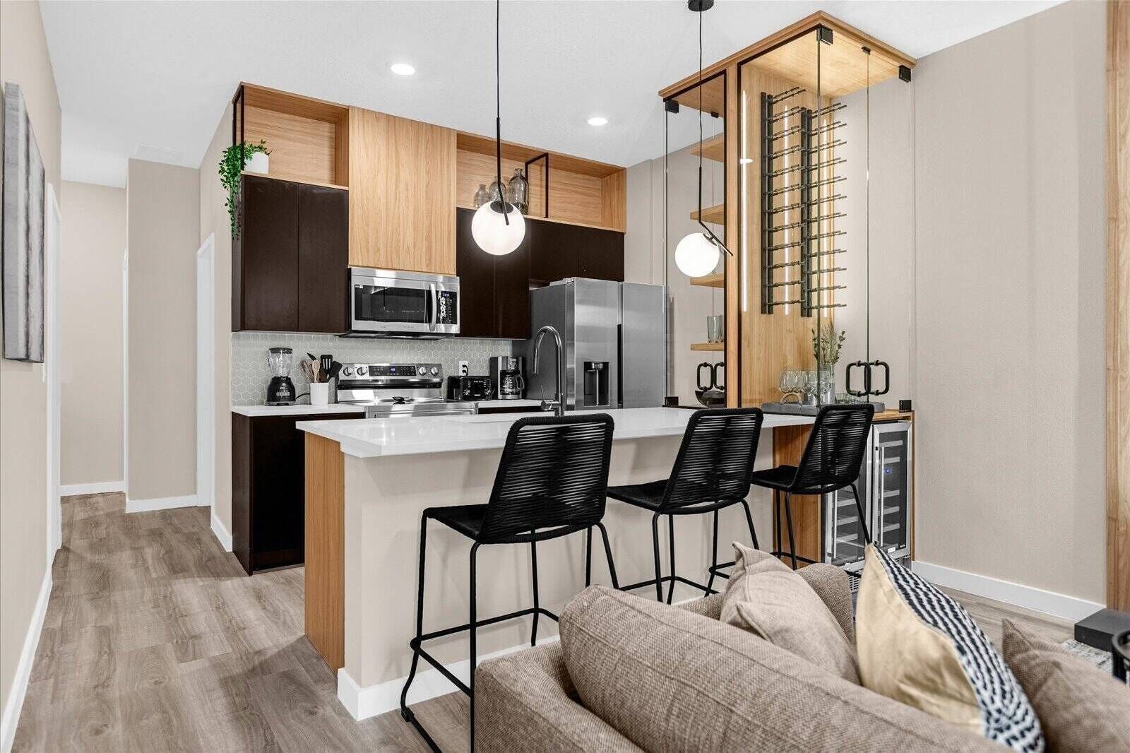 冰箱、微波炉、烤箱、炉灶