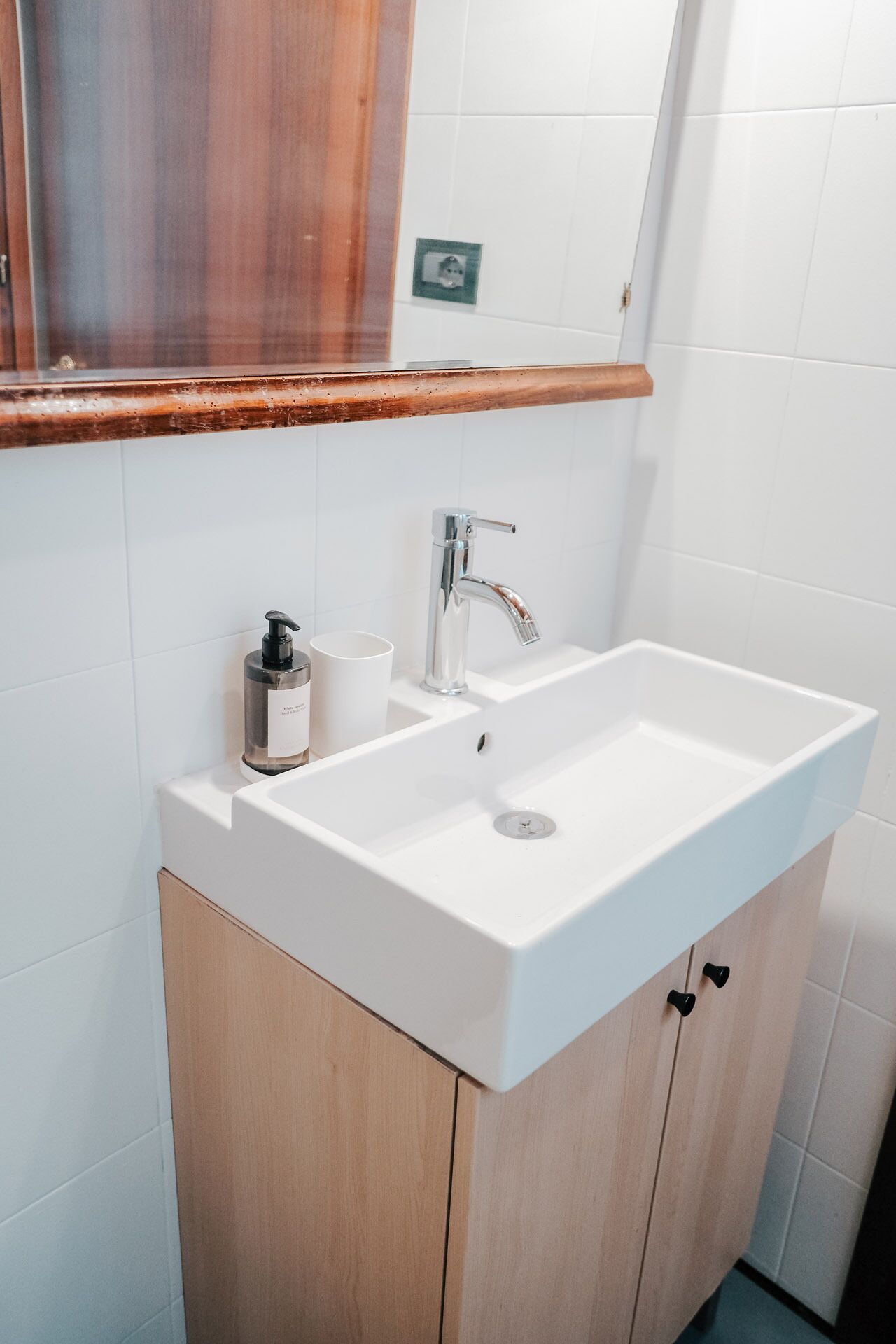 Dusche, Haartrockner, Bidet, Toilettenpapier