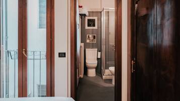 1 camera, Wi-Fi gratuito, lenzuola