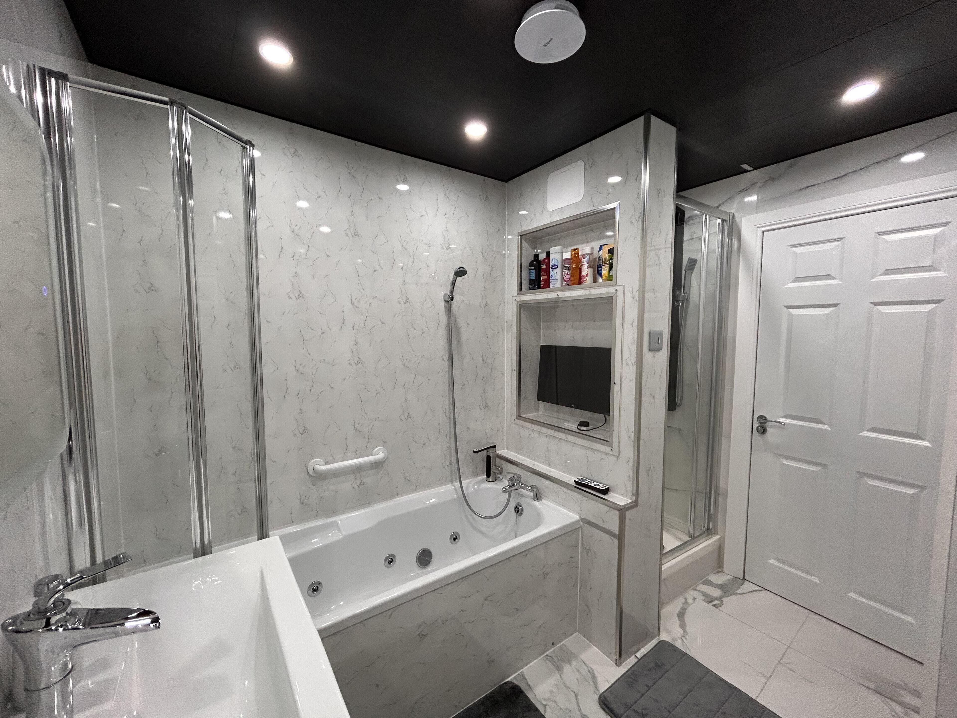 Apartment | Bathroom