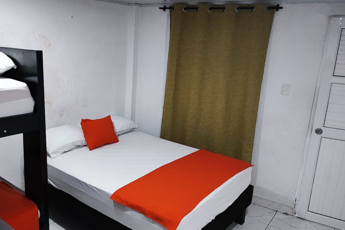 Habitación empresarial | Wifi gratis