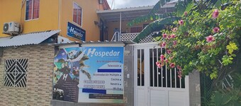 Hospedar Frente al Aeropuerto