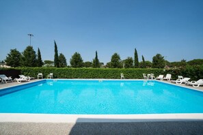 Pool - Gardapartments - Source 17 (Sirmione)