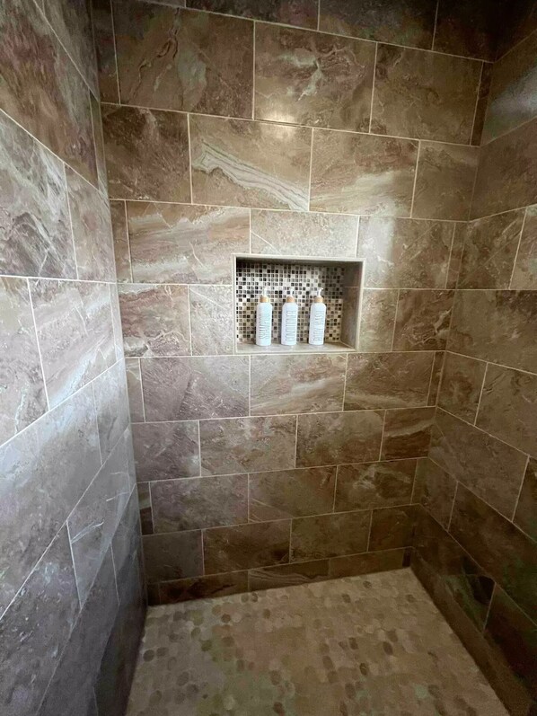 Spa - Boho Dreamy Condo for 8 Guests! (Pharr)