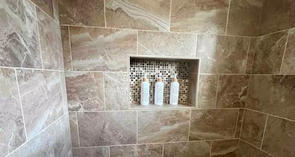 Boho Dreamy Condo for 8 Guests!