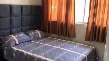 3 chambres, fer et planche Ă repasser, Wi-Fi, draps fournis