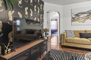 Smart-TV, Tischtennisplatte