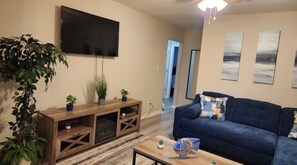 Living area - Cottages at Filbin Creek - Unit B (North Charleston)