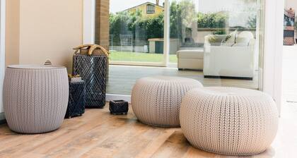 2 bedrooms, 2 bathrooms, veranda, garden, swimming pool, parking lot