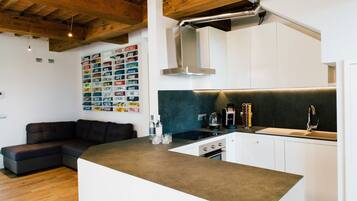 Forno, piano cottura, lavastoviglie