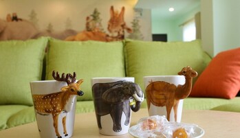 Habitación familiar, varias camas, no fumadores, vistas a la montaña | Vistas desde la habitación