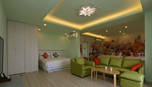 Family Room, Multiple Beds, Non Smoking, Mountain View | 1 bedroom, soundproofing, free WiFi