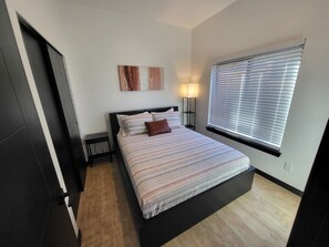 1 bedroom, in-room safe, desk, iron/ironing board