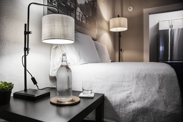 1 slaapkamer, een strijkplank/strijkijzer, wifi, beddengoed