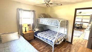 2 間睡房、熨斗/熨衫板、Wi-Fi、床單