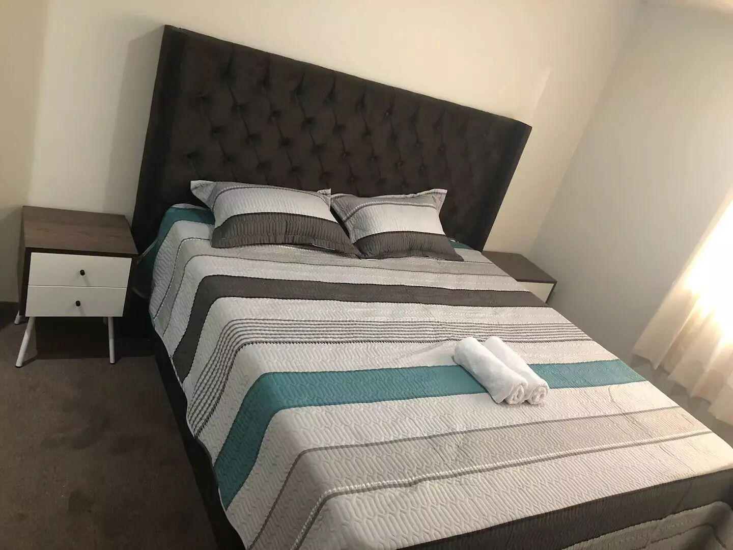 2 makuuhuonetta, silitysrauta/-lauta, Wi-Fi, vuodevaatteet