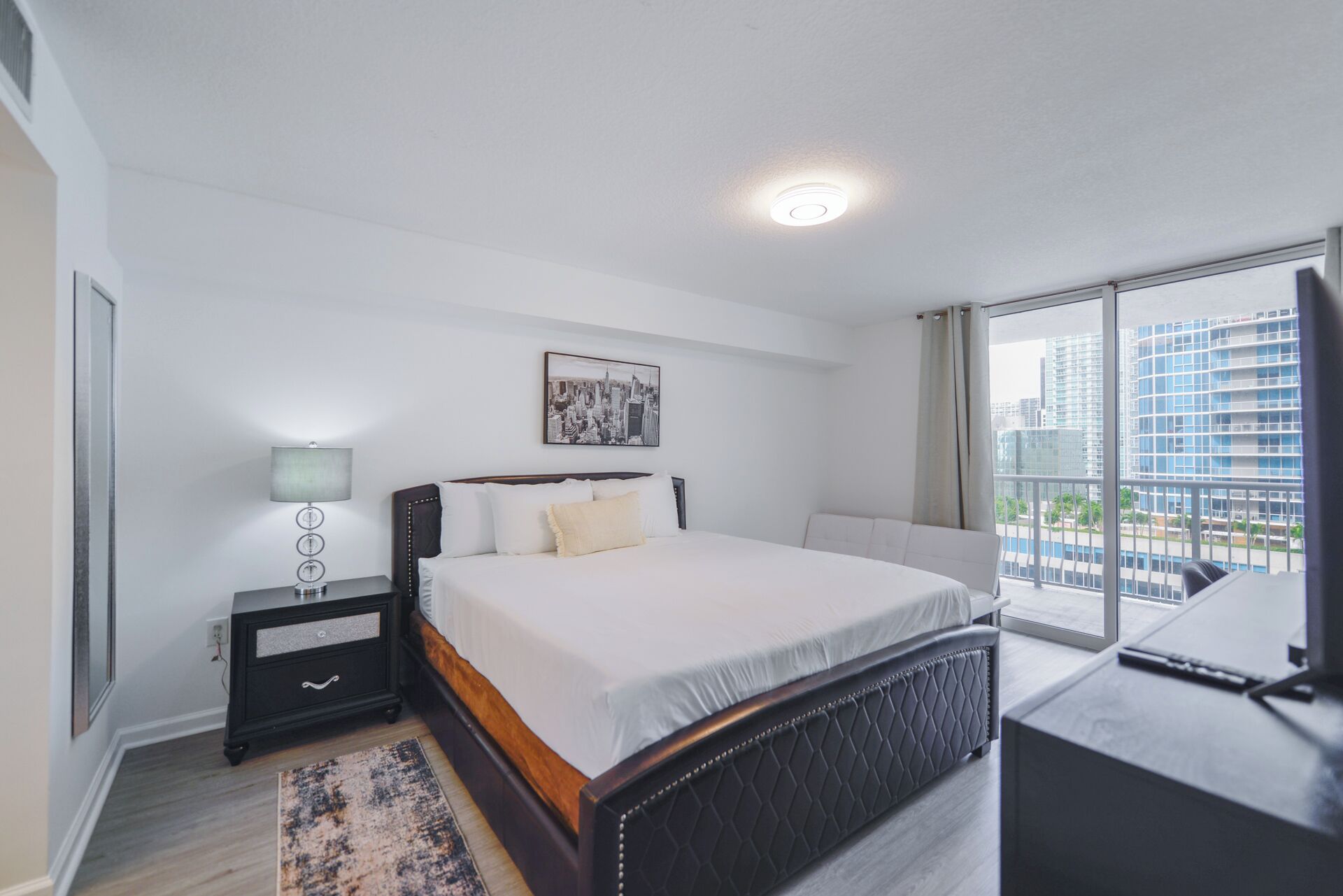 Sängtillbehör av högsta kvalitet, individuell inredning och unika möbler