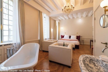 1 bedroom, premium bedding, memory foam beds, minibar