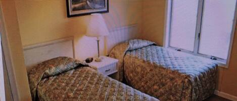 2 chambres, fer et planche Ă repasser, Wi-Fi, literie fournie