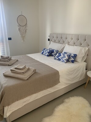 2 bedrooms, iron/ironing board, travel cot, free WiFi