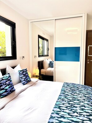 4 Schlafzimmer, Schreibtisch, Bügeleisen/Bügelbrett, kostenloses WLAN