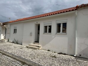 Property entrance - Casa na Vila by Trip2Portugal (Figueiró dos Vinhos)